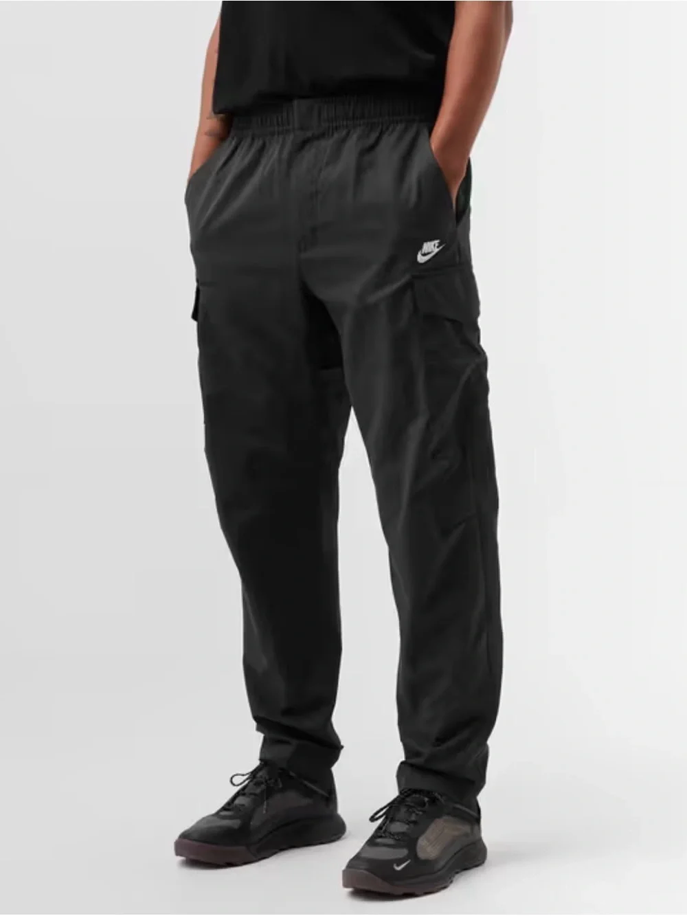 Nike Black Men's Cargo Pants with Side Pockets